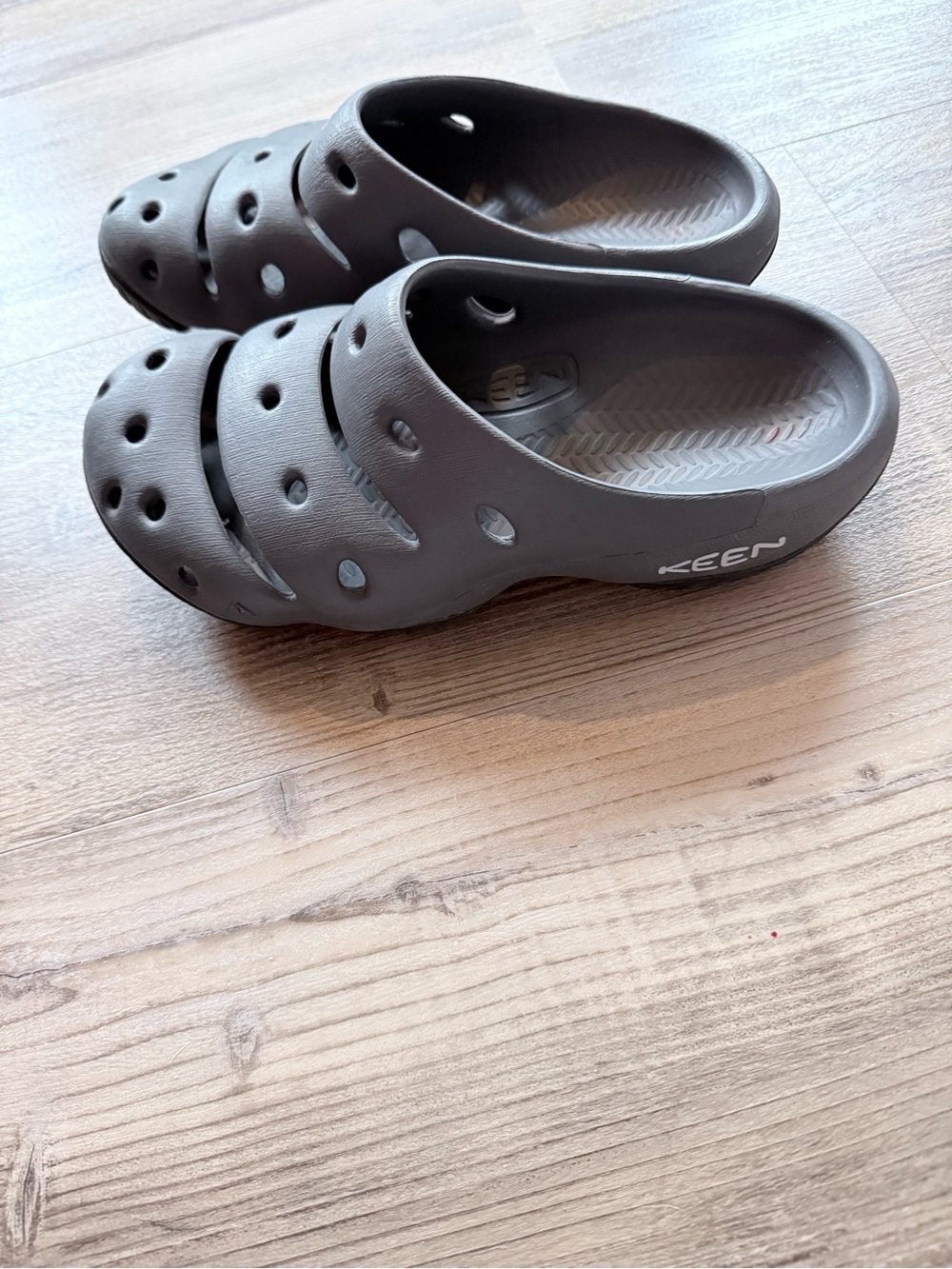 Keen Yogui Comfort Clog Mens 7 Womens 9 - Picture 3 of 4